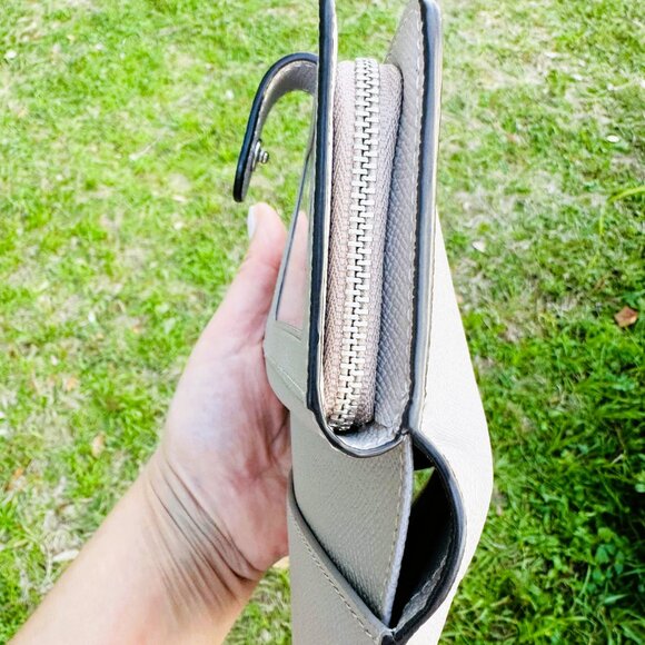 Coach Corner Zip Medium  Leather Wallet $165 MRSP - Picture 14 of 16